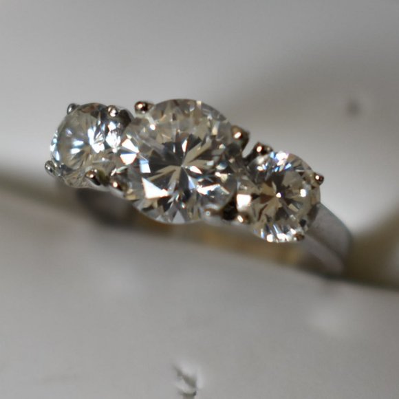 Sterling Silver Ring with 3 CZ Stones - Picture 2 of 8